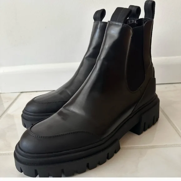 ZARA Black Chunky Ankle Boots - Picture 5 of 6
